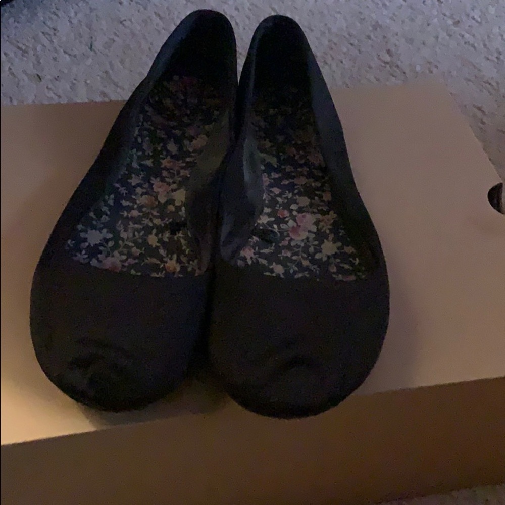 Black flats